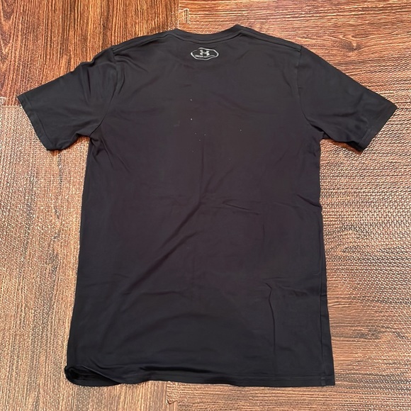 Men’s Under Armour Adult Small Black T-Shirt - Picture 2 of 2